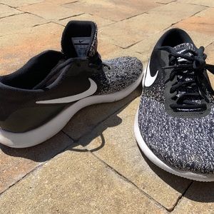 Nike shoes (flex contact)